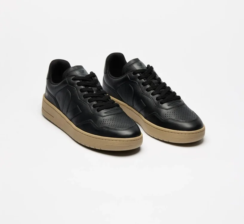 Tênis VEJA Feminino V-90 Couro Preto Dune VEJA - VERT Oficial 2