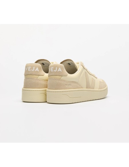 Tênis VEJA Feminino V-90 Couro Cashew Oat VEJA - VERT Oficial