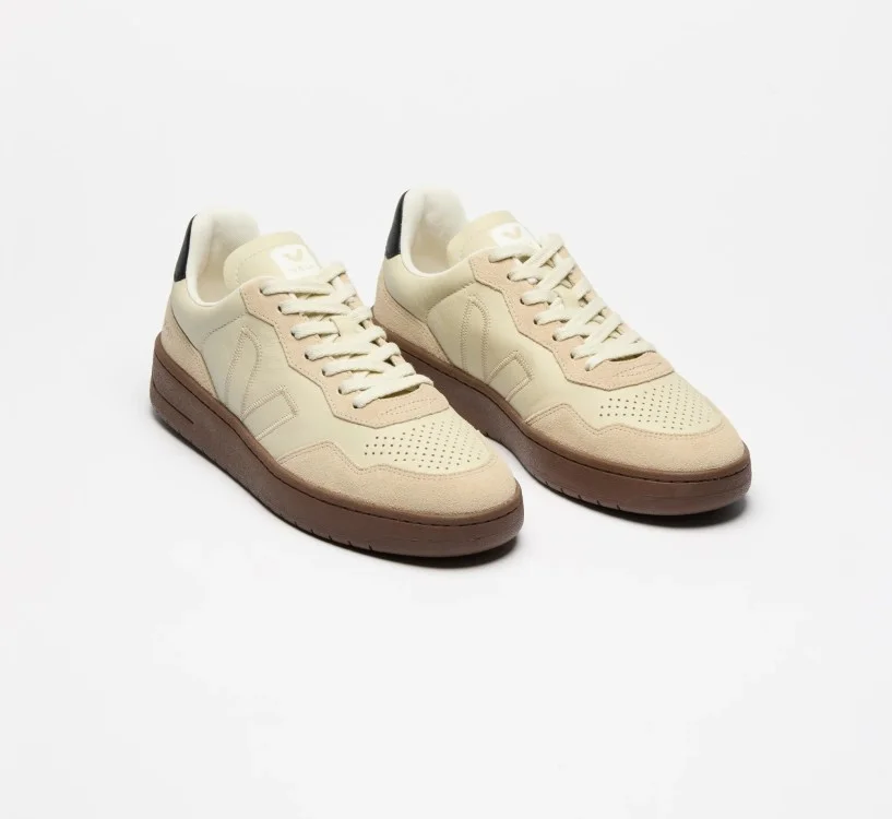 Tênis VEJA Feminino V-90 Couro Beige Almond Preto VEJA - VERT Oficial 2
