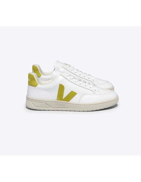 Tênis VEJA masculino V-12 branco com detalhe liquor - VEJA - VERT