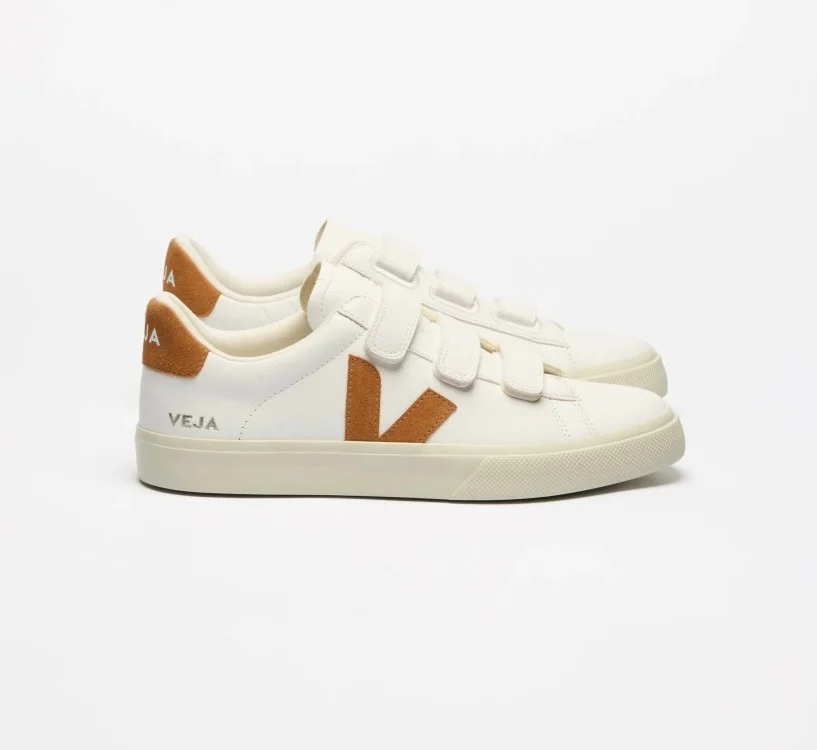 Tênis VEJA feminino Recife branco com detalhe marrom - VEJA - VERT
