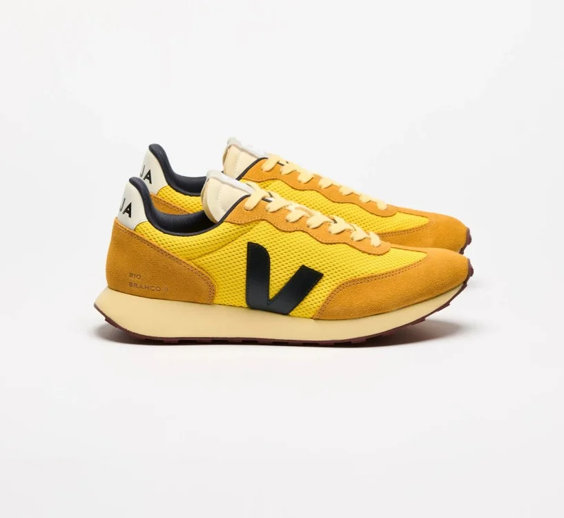Tênis VEJA feminino Rio Branco II amarelo e preto VEJA - VERT