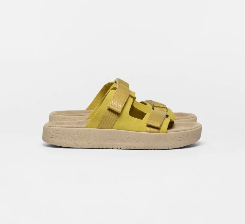 Sandália VEJA Masculina Arpoador suede liquor ocre - VERT Oficial