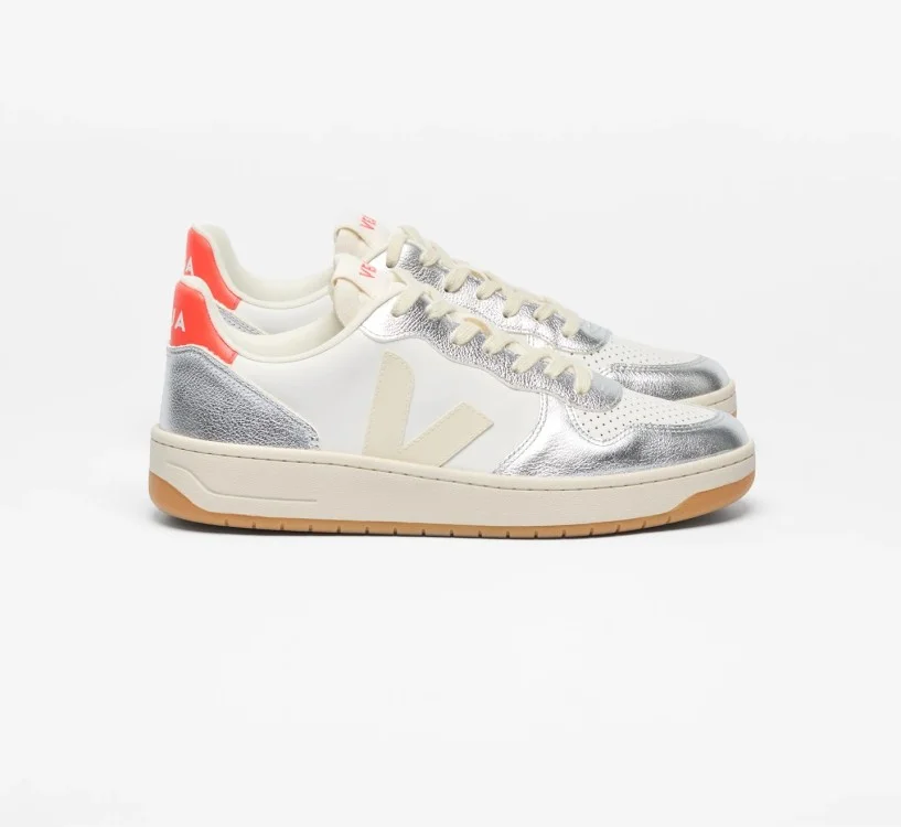 Tênis VEJA Feminino V-10 couro branco e prata VEJA - VERT