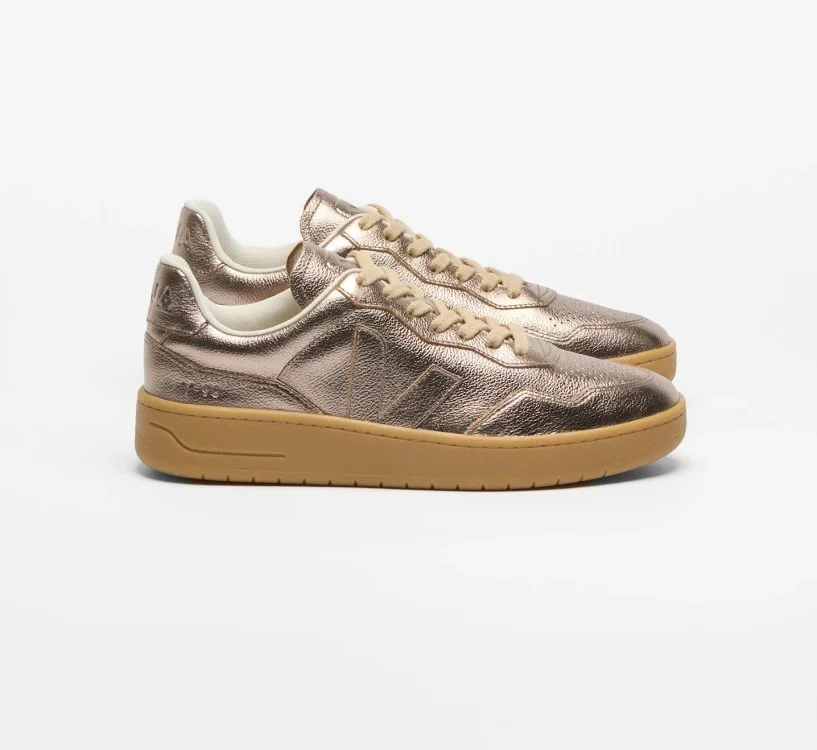 Tênis VEJA Feminino V-90 couro bronze VEJA - VERT