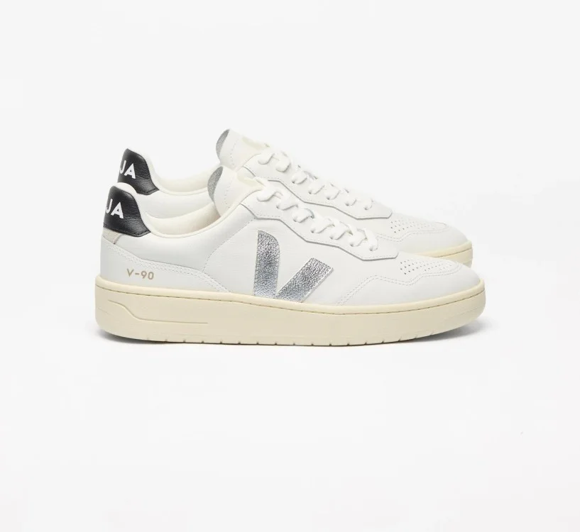 Tênis VEJA Feminino V-90 couro branco, prata e preto VEJA - VERT