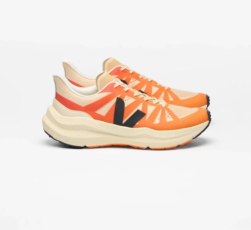 Tênis VEJA Feminino Condor 3 corrida laranja e preto VEJA - VERT