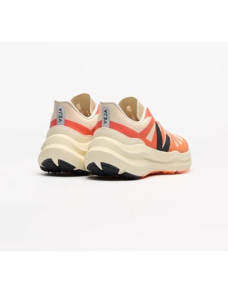Tênis VEJA Feminino Condor 3 corrida laranja e preto VEJA - VERT