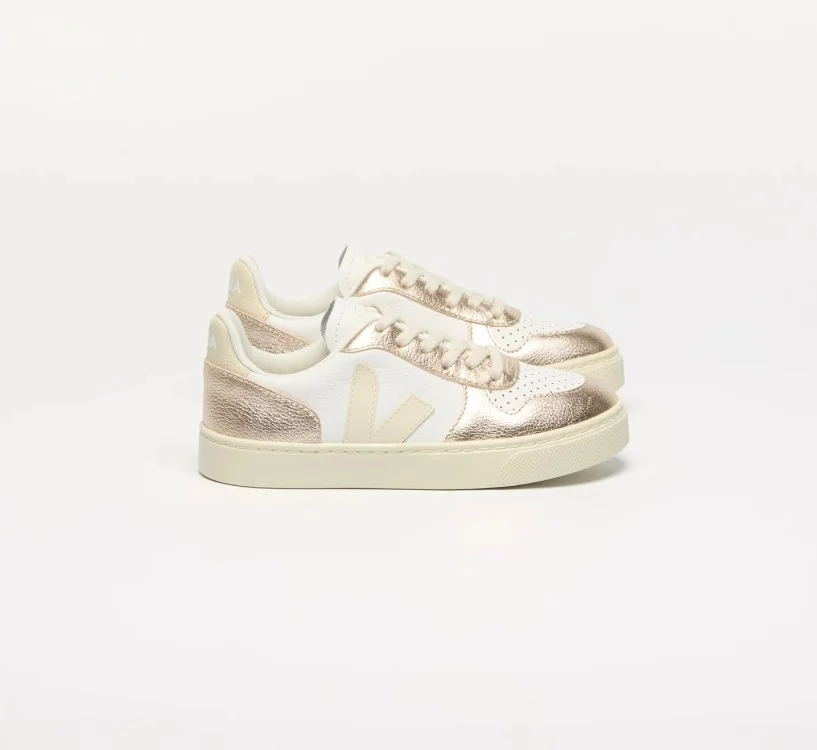 Tênis VEJA V-10 júnior couro branco e dourado VEJA - VERT Oficial