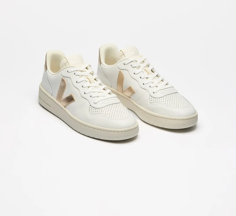 Tênis VEJA Feminino V-10 Prime branco e dourado - VERT Oficial 2