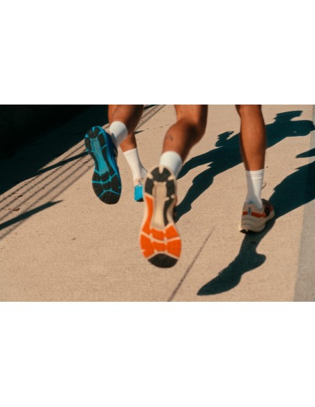 Tênis VEJA Feminino Condor 3 corrida laranja e preto VEJA - VERT