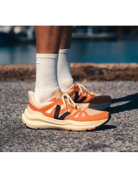 Tênis VEJA Feminino Condor 3 corrida laranja e preto VEJA - VERT