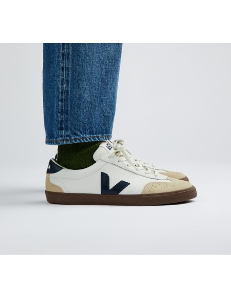 Tênis VEJA Feminino Volley Couro Branco Nautico Bark VEJA - VERT Oficial