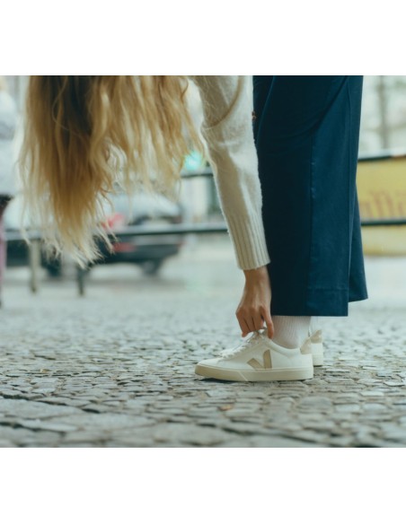 Tênis VEJA Feminino Campo Couro Branco Almond VEJA - VERT Oficial