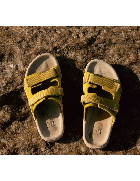 Sandália VEJA Feminina Arpoador suede liquor ocre - VERT Oficial