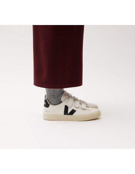 Tênis VEJA Masculino Recife Couro Branco Preto VEJA - VERT Oficial