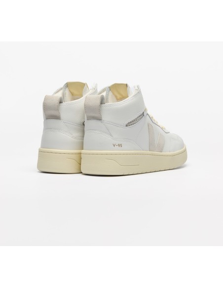 Tênis VEJA Feminino V-95 Couro Branco Natural VEJA - VERT Oficial