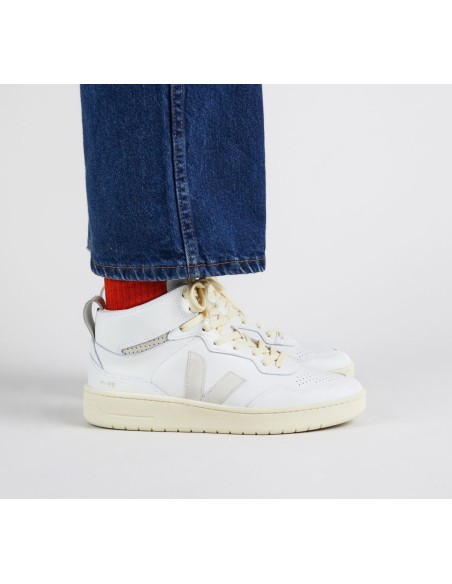 Tênis VEJA Masculino V-95 Couro Branco Natural VEJA - VERT Oficial