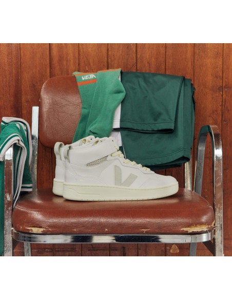 Tênis VEJA Masculino V-95 Couro Branco Natural VEJA - VERT Oficial