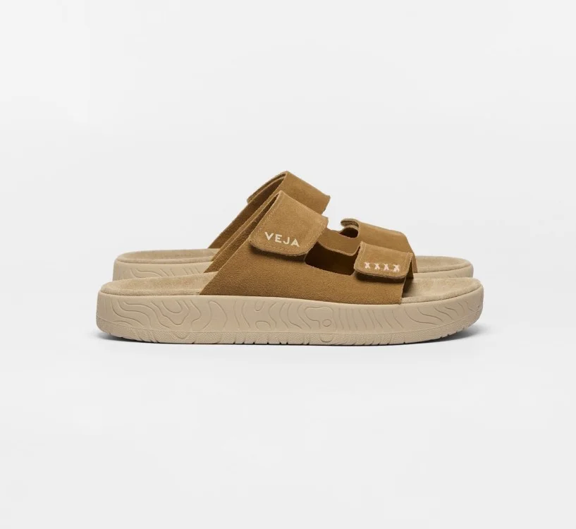 Sandália VEJA VERT Feminina Etna Camurça Bege Amêndoa