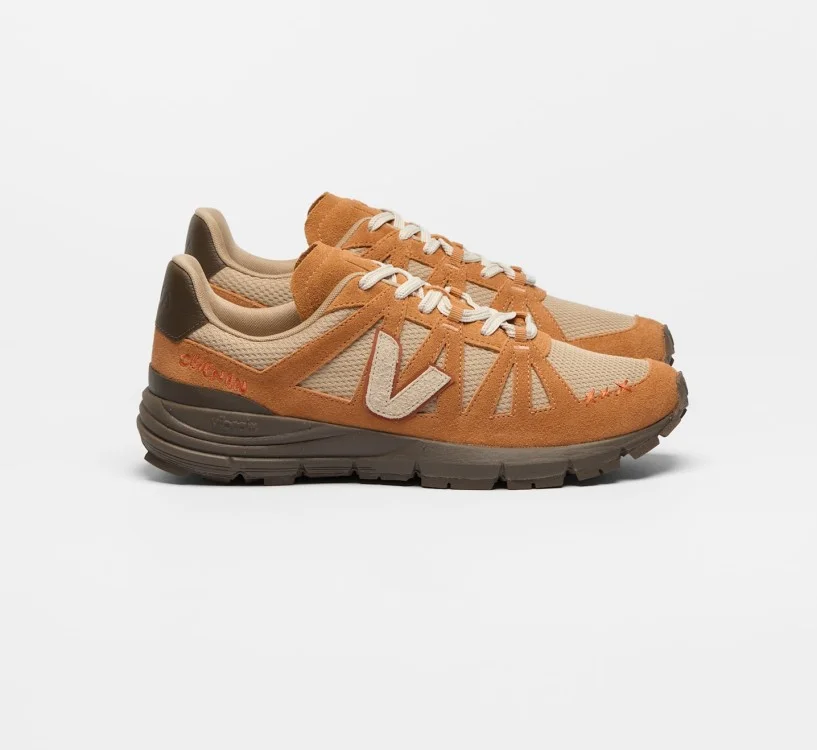 Tênis Feminino Salar VEJA x Carnan Salar Alveomesh Umber