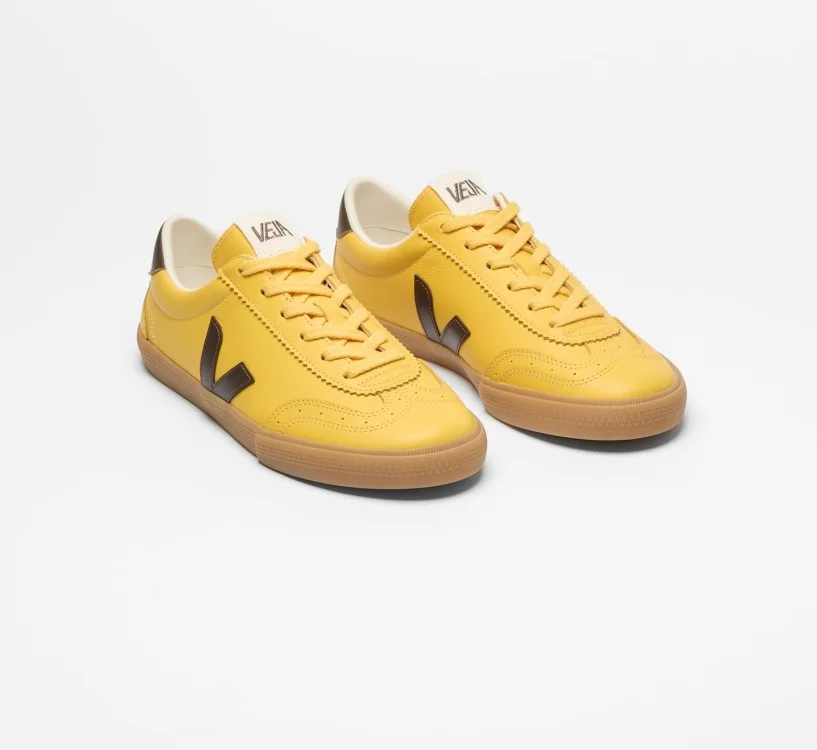 Tênis VEJA VERT Masculino Volley Couro Amarelo Natural 2