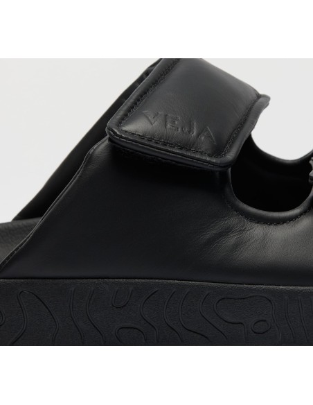 Sandália VEJA VERT Feminina Etna Bold Couro Preto