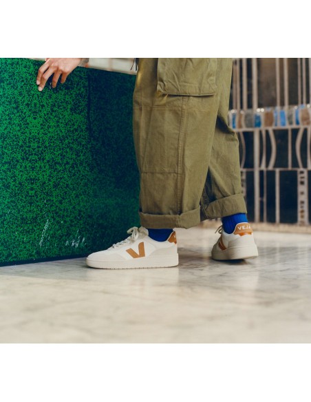 Tênis VEJA Feminino V-90 Couro Branco Umber VEJA - VERT Oficial
