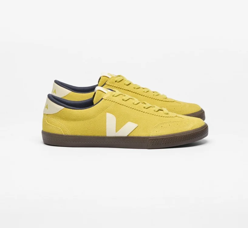 Tênis VEJA Masculino Volley Suede Liquor Pierre Eagle VEJA - VERT Oficial