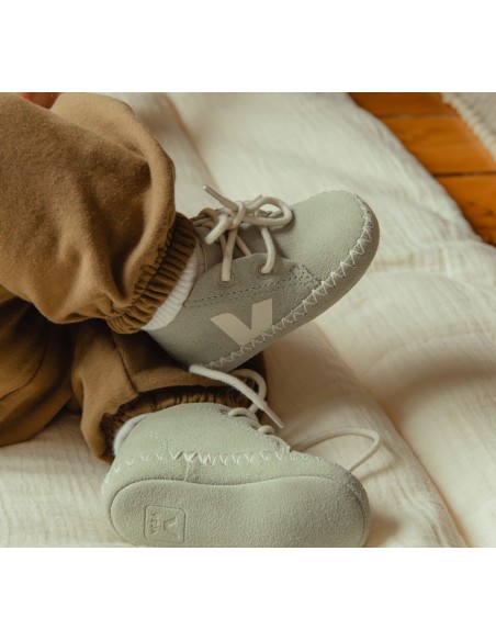 Tênis VEJA Infantil Baby Suede Clay Pierre VEJA - VERT Oficial