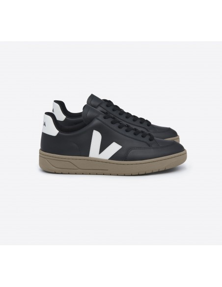 Tênis VEJA Feminino V-12 Couro Preto Branco Dune VEJA - VERT Oficial