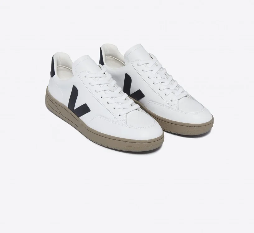 Tênis VEJA Feminino V-12 Couro Branco Preto Dune VEJA - VERT Oficial 2