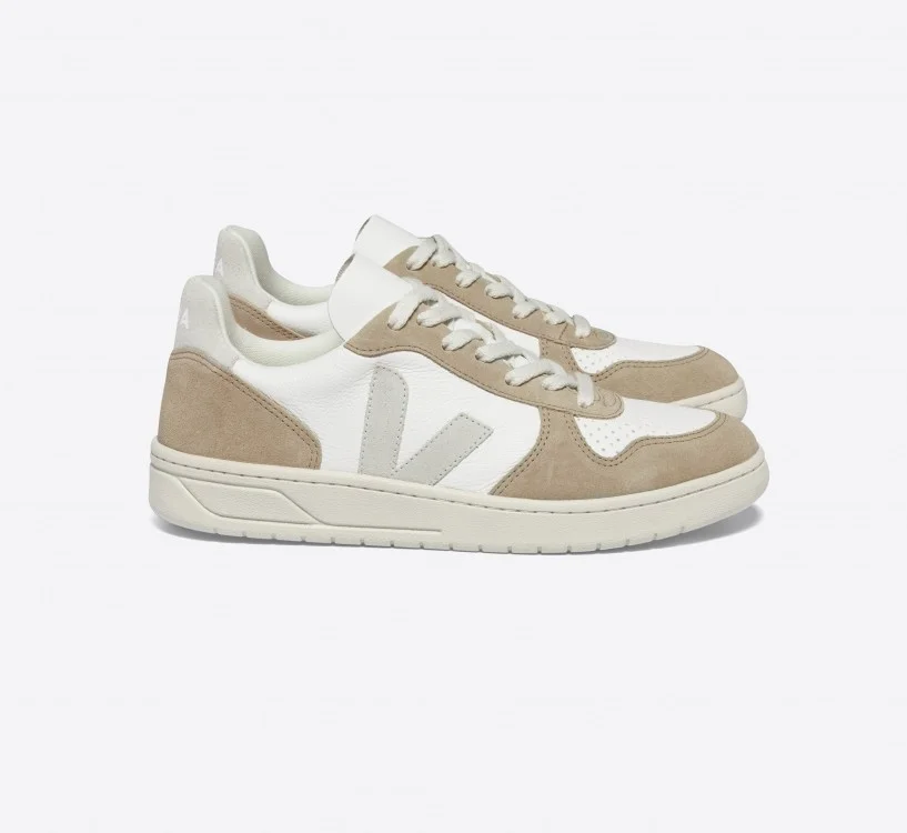 Tênis VEJA Feminino V-10 Couro Branco Natural Sahara VEJA - VERT Oficial