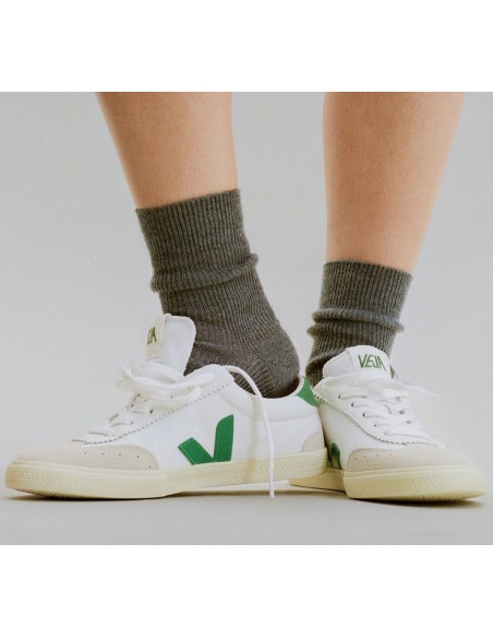 Tênis VEJA Masculino Volley Algodão Branco Emeraude VEJA - VERT Oficial