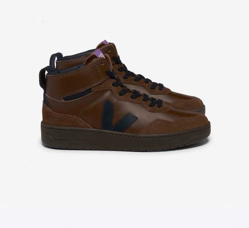 Tênis VEJA Feminino V-95 Couro Walnut Preto VEJA - VERT Oficial