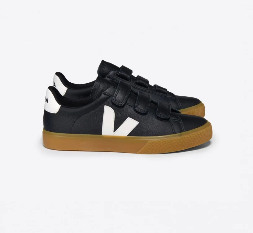 Tênis VEJA Masculino Recife Couro Preto Branco VEJA - VERT Oficial