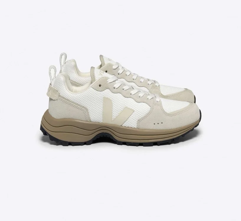 Tênis VEJA Feminino Venturi II Alveomesh Branco Pierre Dune VEJA - VERT Oficial