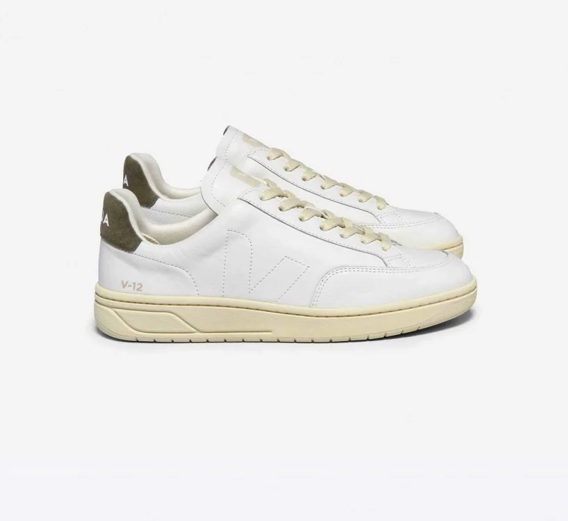 Tênis VEJA Masculino V-12 Stitch Couro Branco Kaki VEJA - VERT Oficial