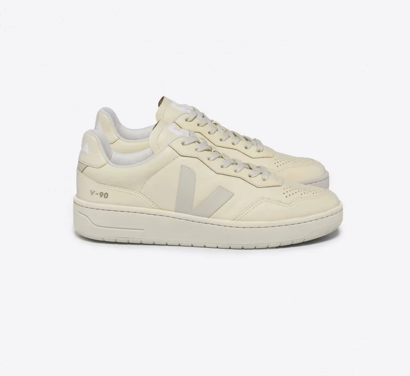 Tênis VEJA Feminino V-90 Couro Cashew Pierre VEJA - VERT Oficial