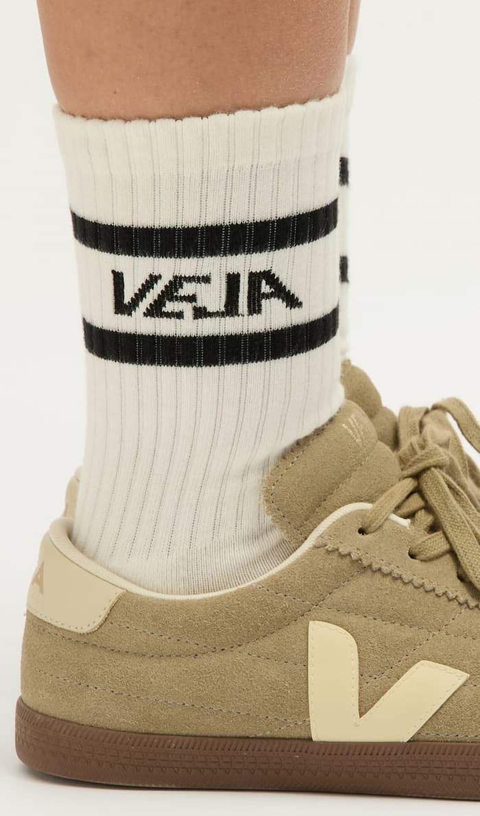 Man waring Veja sandals